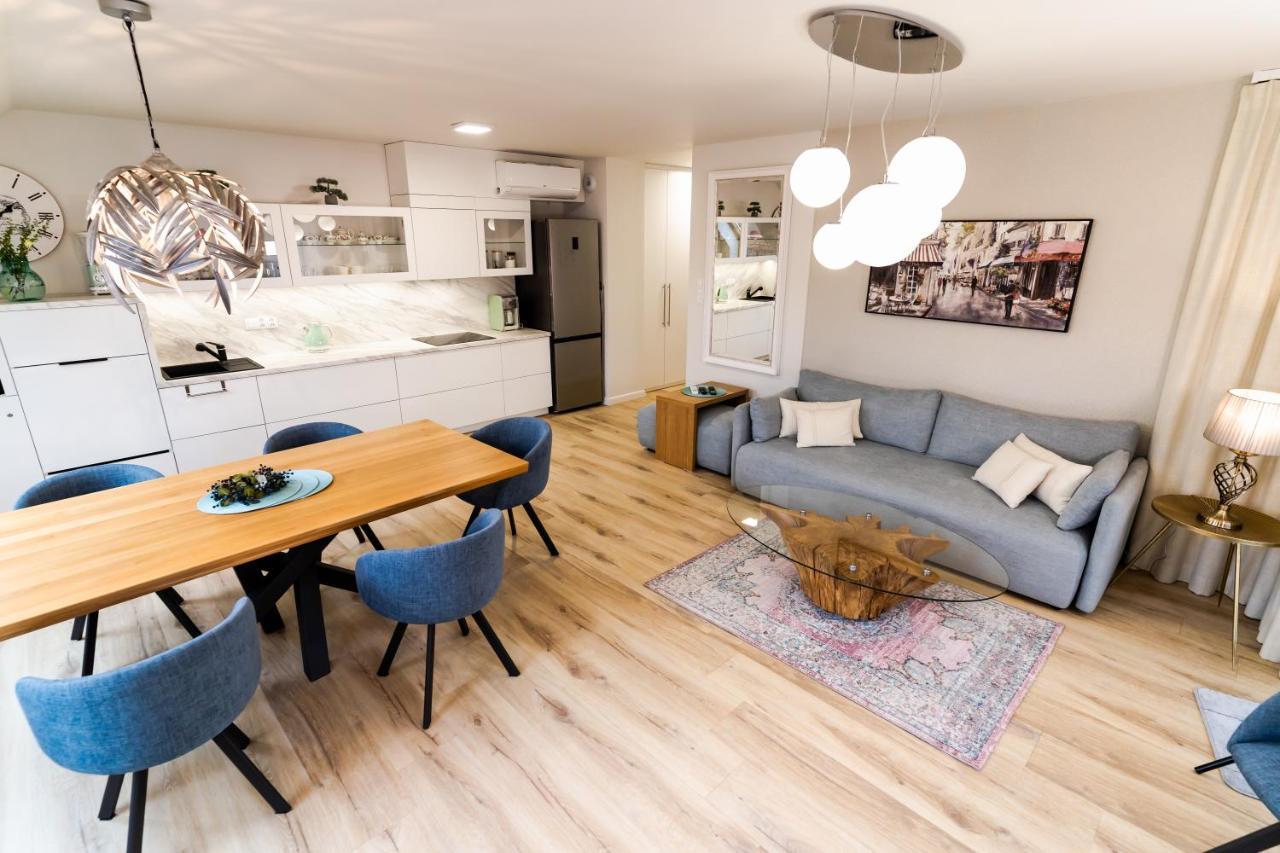 Vacationclub - Ogrody Pieniawskie Apartament 44 ポラニツァ・ズドゥルイ エクステリア 写真